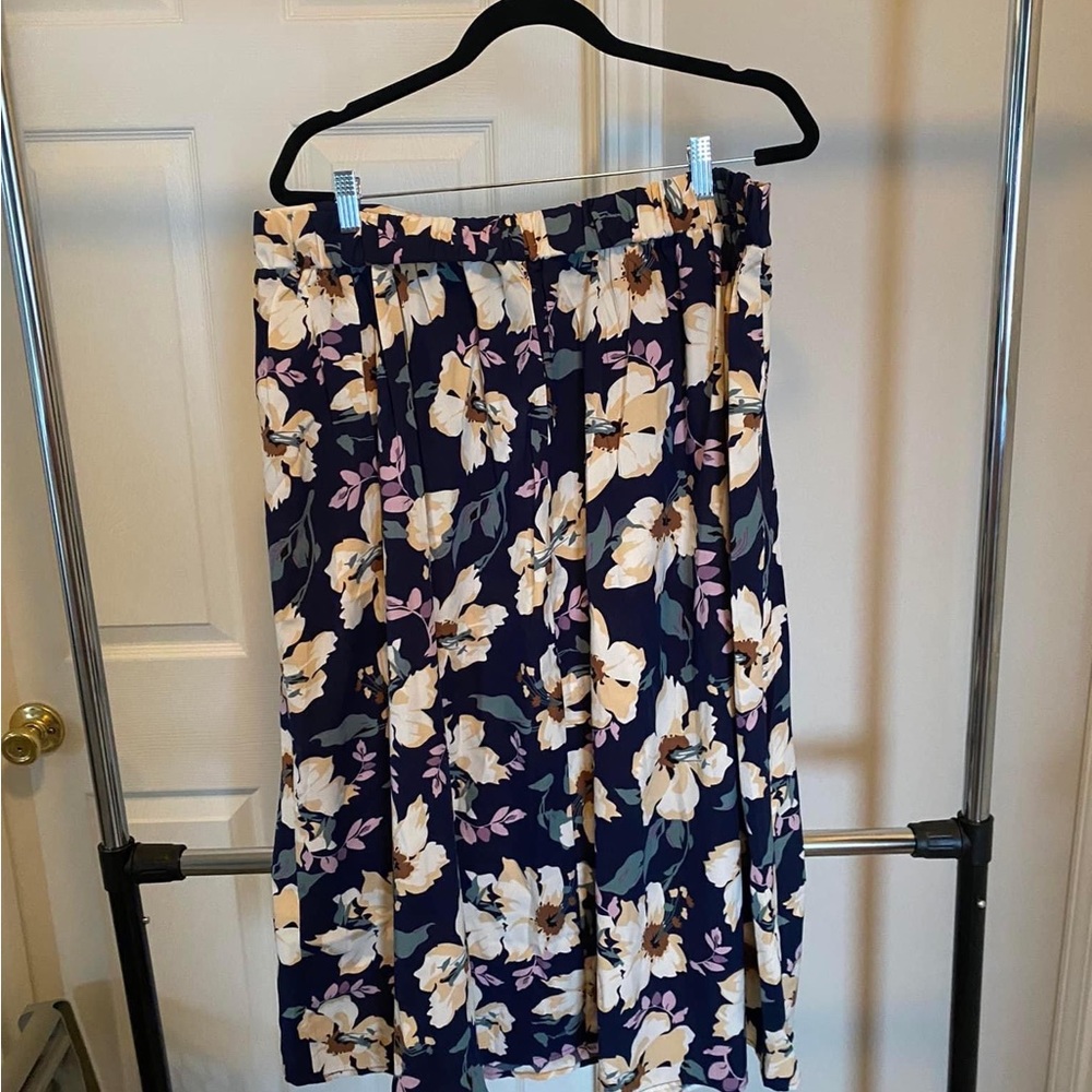 Floral maxi skirt